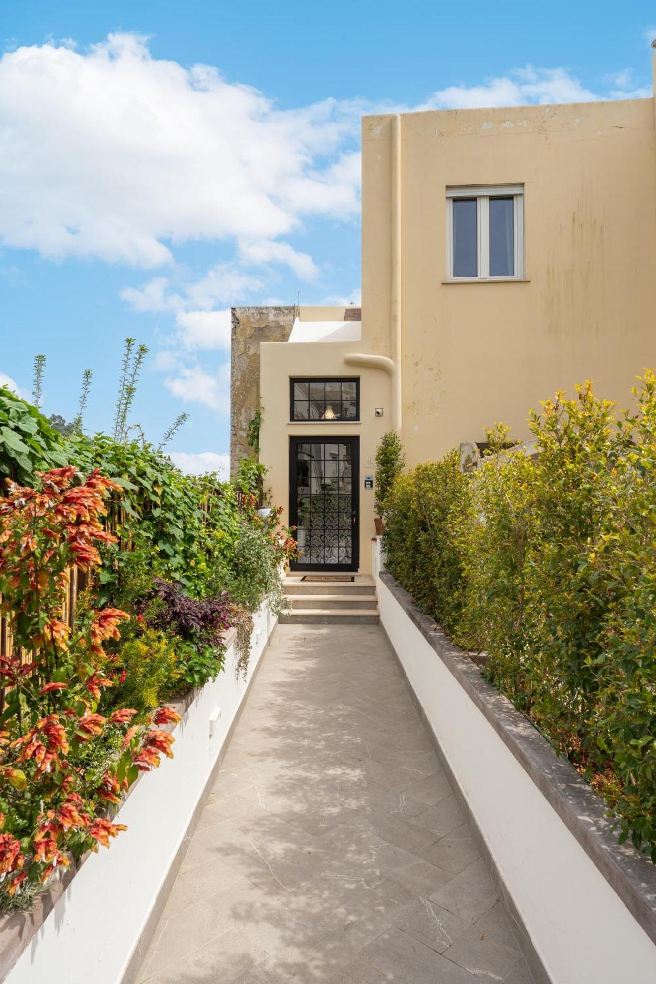 Casa Levante Luxury Pangsapuri *